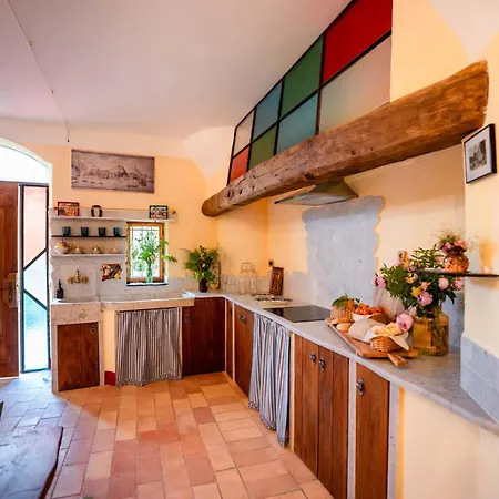 Farm stay San Sebastiano Finale Ligure